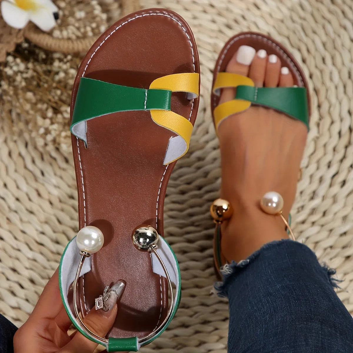 Summer beach open toe women's casual flat shoes in beige with low heel and first layer cowhide upper