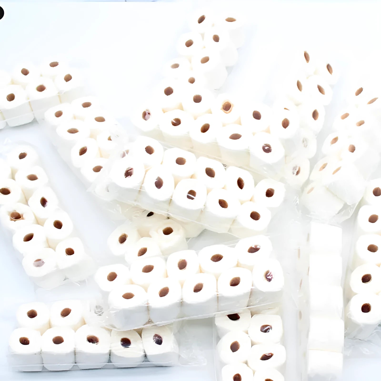 Simulated tissue roll paper model with 30x15x80mm dimensions for children's role-play activities