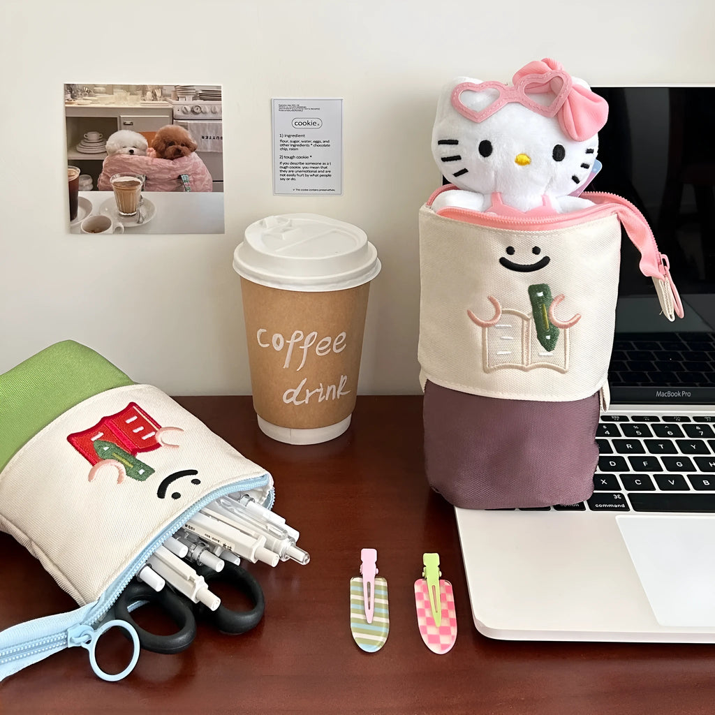 Cartoon Korean style collapsible pencil case in Oxford fabric measuring 17x14cm