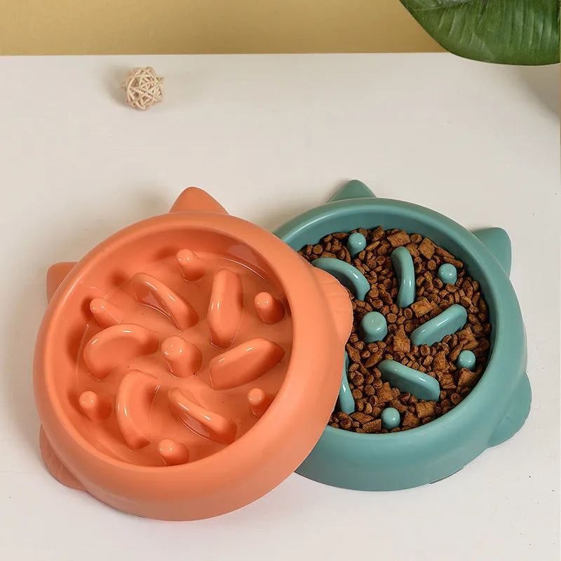 Green PP slow feeder bowl with bone-shaped pattern for dogs and cats