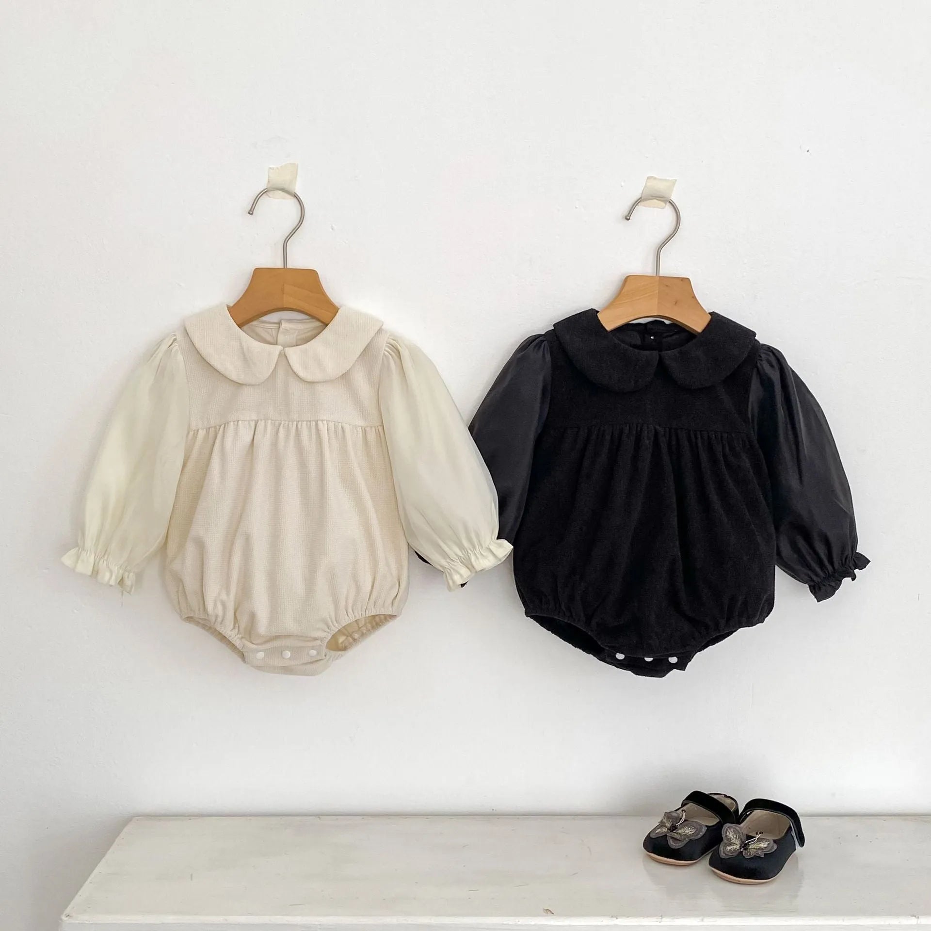 Baby girls corduroy triangle jumpsuit romper with doll collar in apricot colour, long sleeves, bottom-covering style