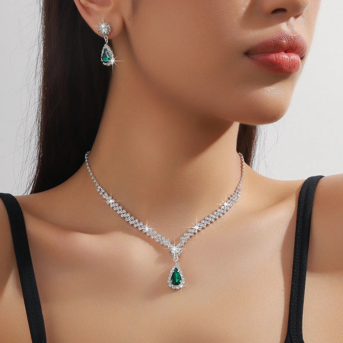 Claw chain necklace and earrings set with drop rhinestones in multiple colour options
