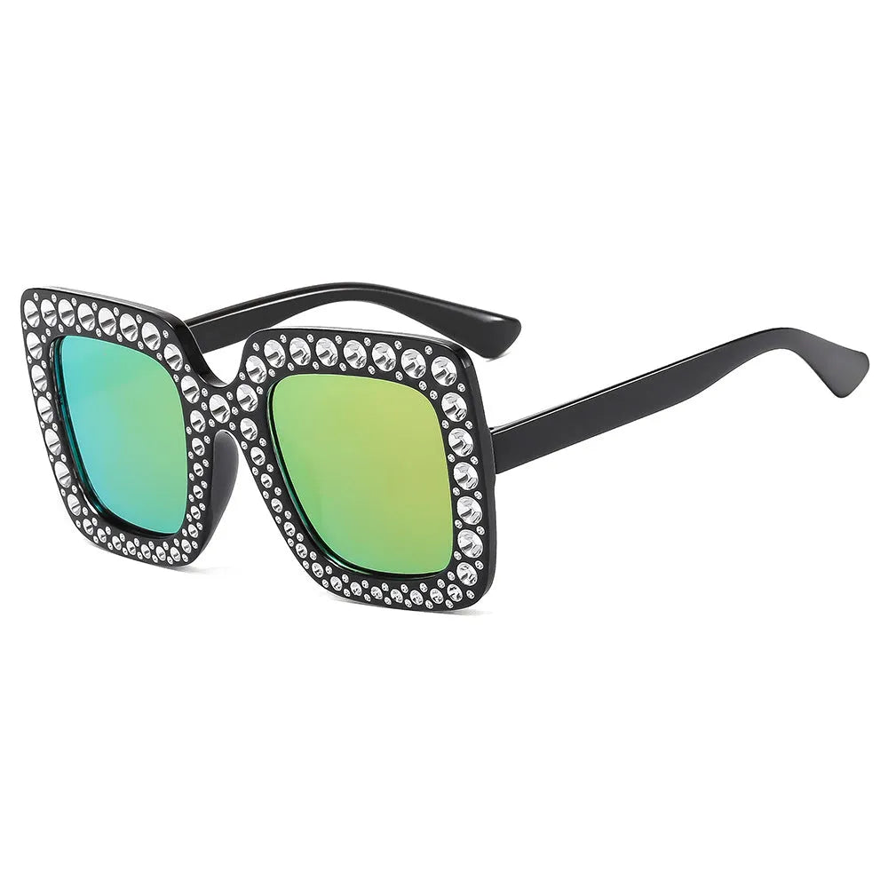 Plastic fashion sunglasses with multiple frame and lens colour options for personality trend styling