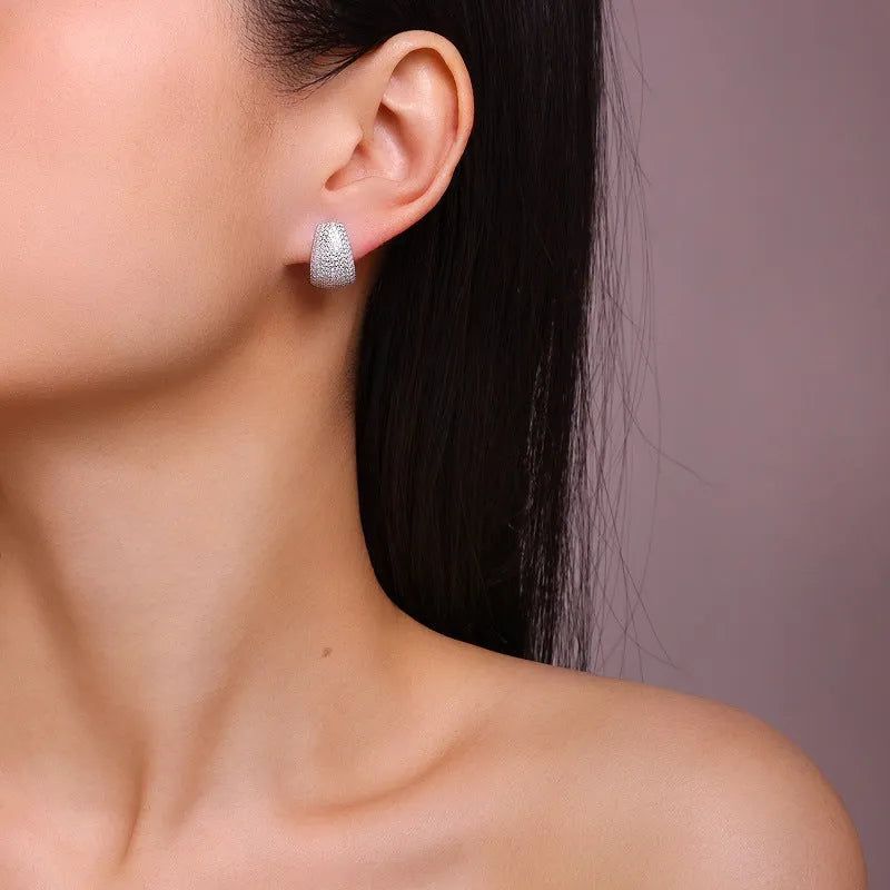 Geometric S925 sterling silver ear studs with moissanite stones in gift box