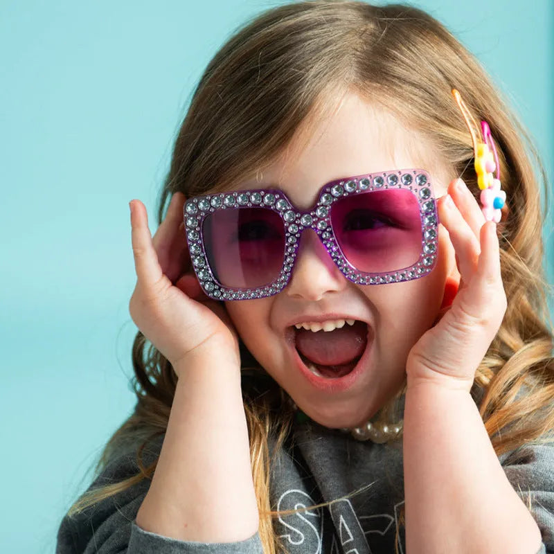 Plastic fashion sunglasses with multiple frame and lens colour options for personality trend styling