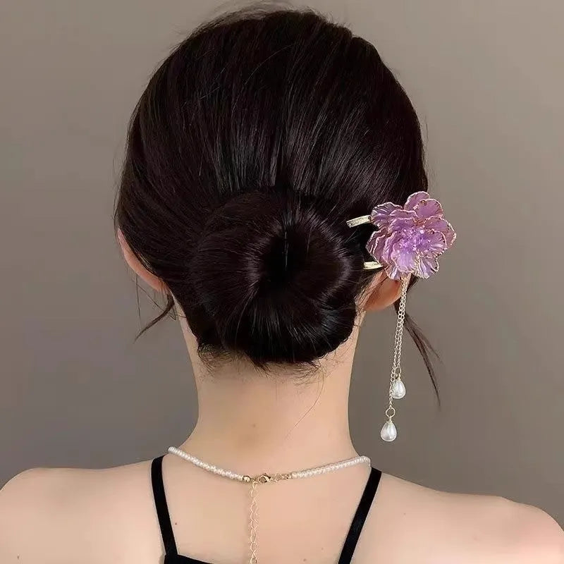Purple and white peony flower U-shaped hairpin with tassel detail on alloy metal construction