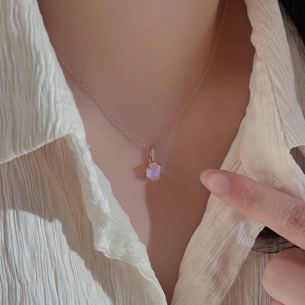 S925 sterling silver moonstone pendant necklace with geometric design and adjustable chain