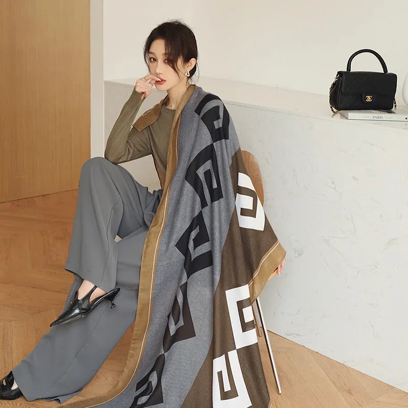 Women's polyester scarf with printed design measuring 180cm by 90cm for autumn wear