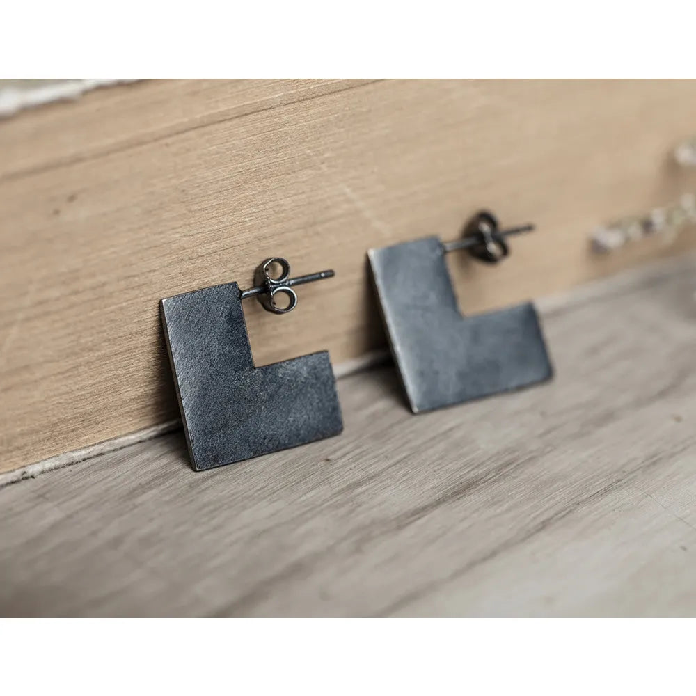 Oxidation black square geometric earrings in 925 sterling silver with 16mm minimalist design