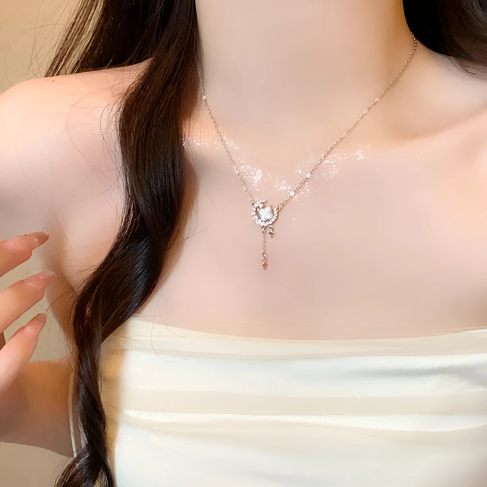 Women's romantic star moon zirconium necklace on adjustable copper clavicle chain in gold colour