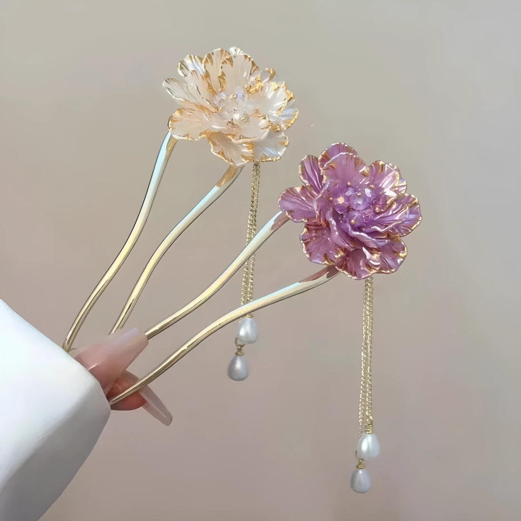 Purple and white peony flower U-shaped hairpin with tassel detail on alloy metal construction