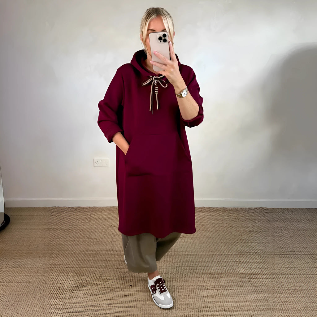 Women's loose oversized knit hooded maxi dress with pockets in solid colour, polyester construction