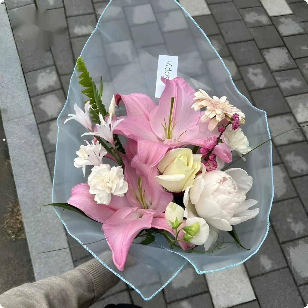 Silk fabric bouquet packaging bag with arabesquitic texture in five colour options