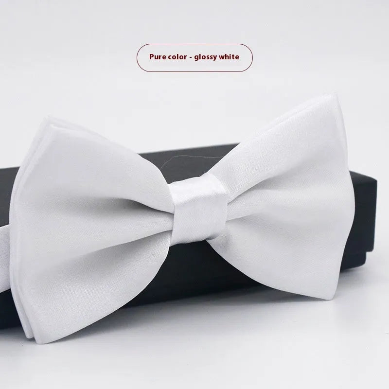 Men's solid colour flat head polyester bow tie on white background