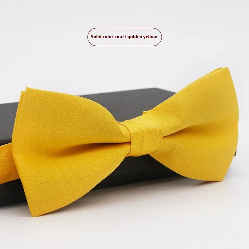Men's solid colour flat head polyester bow tie on white background
