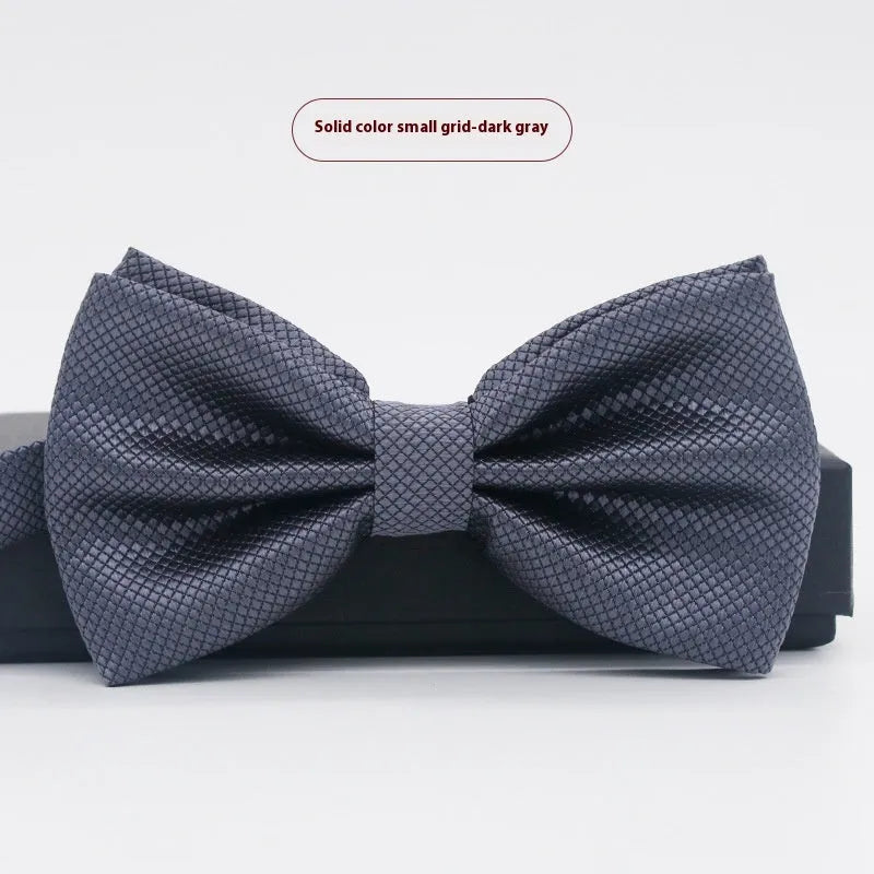 Men's solid colour flat head polyester bow tie on white background