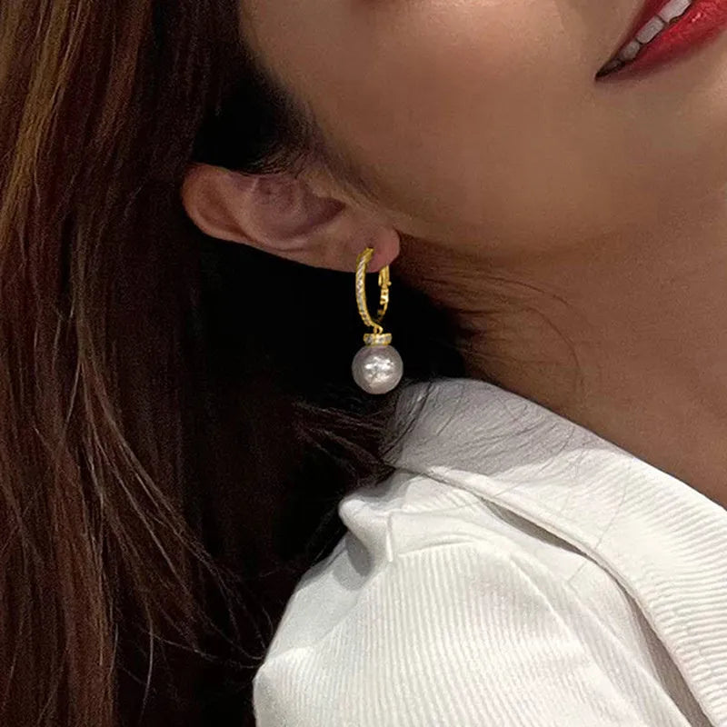 European and American temperament imitation pearl earrings with inlaid zircon in yellow gold, geometric design for women