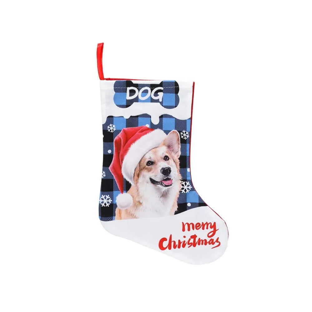 Printed puppy cat Christmas fabric decoration with plaid patterns measuring 26x36cm