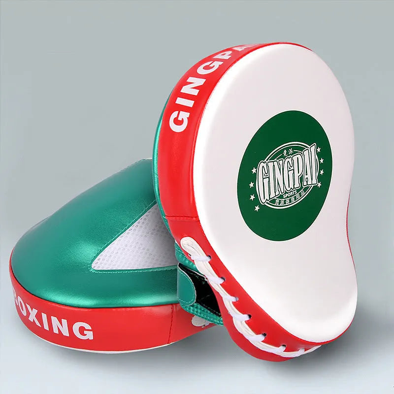 Vertical gold and green PU baffle target for boxer and sanda punch and kick training.