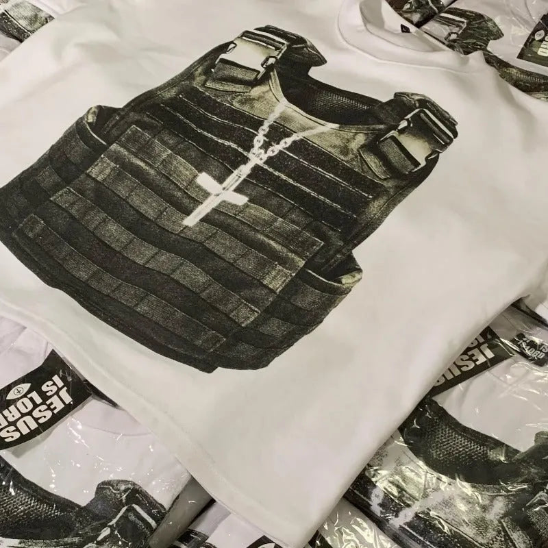 Printed cotton short sleeve t-shirt in retro street style with drop-shoulder sleeves and a funny graphic design.