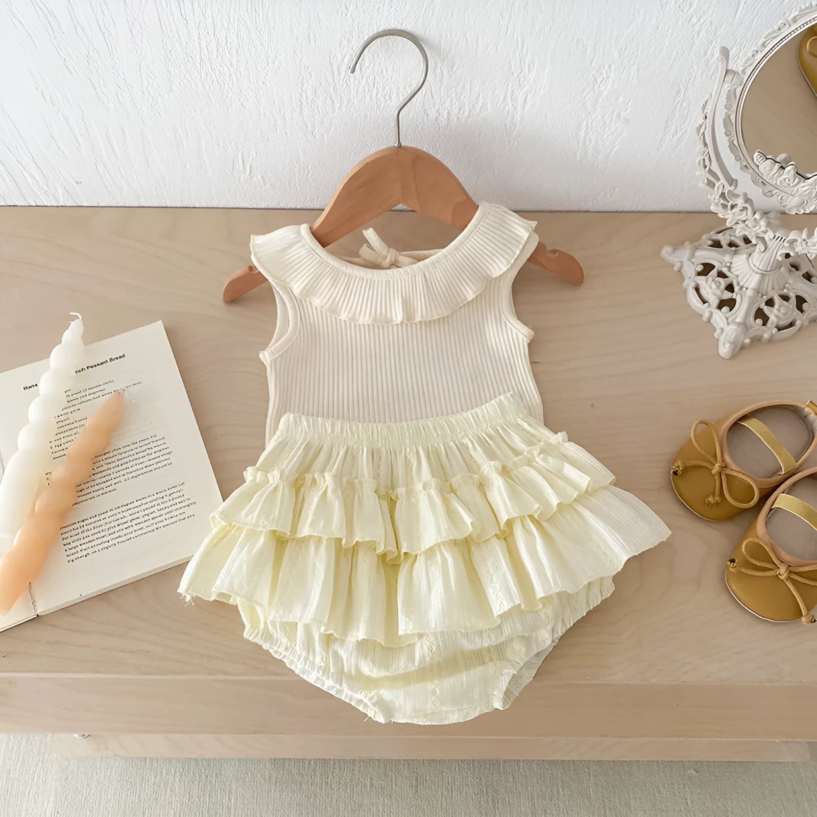 Beige girls cotton two-piece set with ruffled collar top and double layer Bud waist shorts
