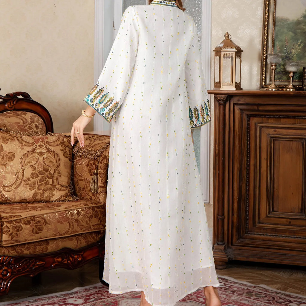 White long sleeve long skirt women's Arabic robe or abaya dress