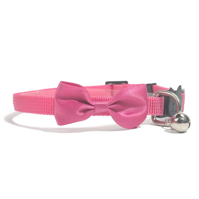 Multi-colour adjustable cat collar with bell and striped pattern in nylon material