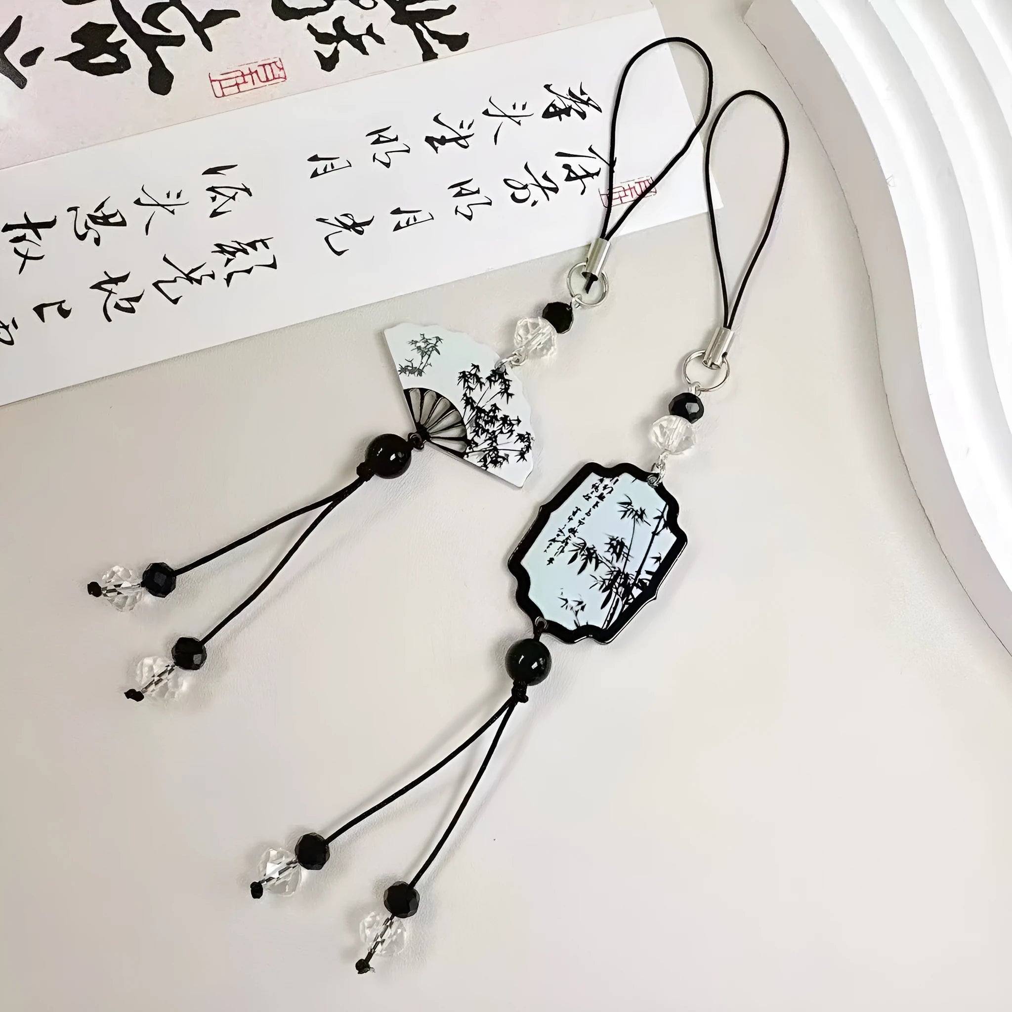 Guofeng Chinese-style botanical bead keychain with floral patterns and baked varnish finish