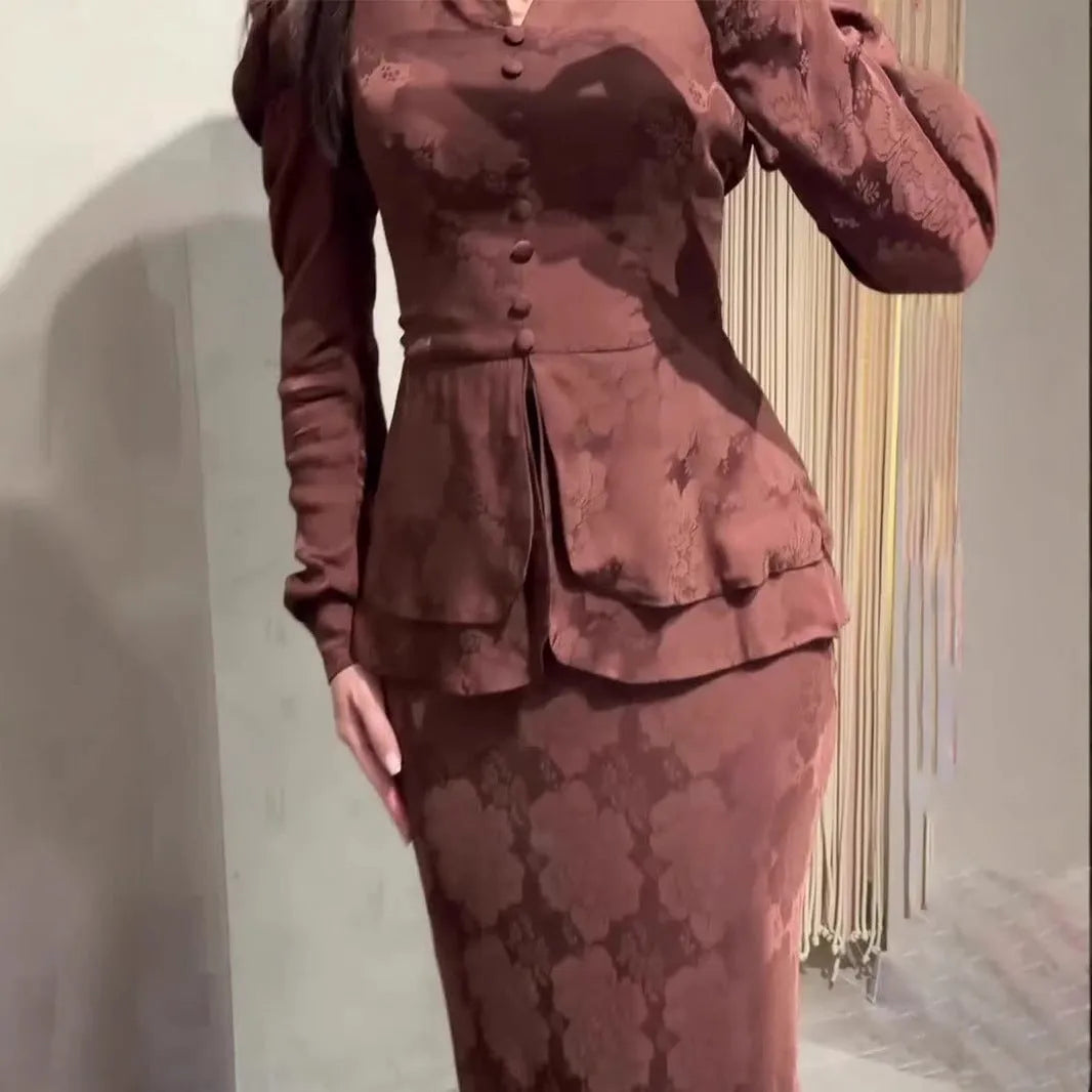 Dark brown women's retro long dress with long sleeves and fake two-piece design