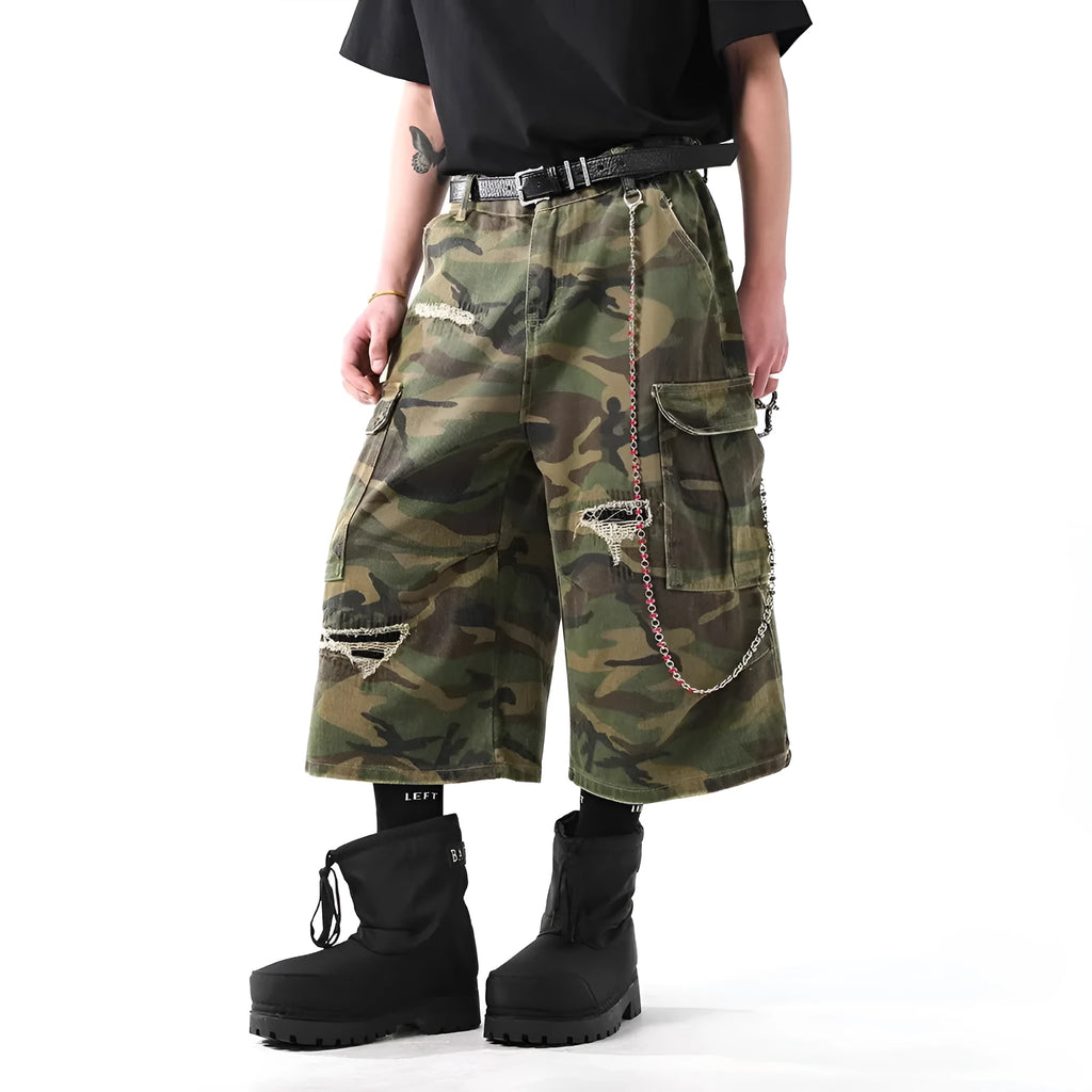 Men's camouflage green cropped denim trousers with straight leg and mid waist