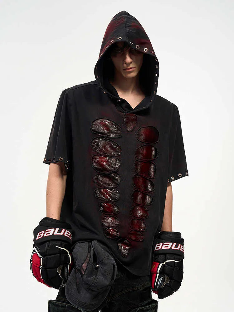 Black men's loose hooded T-shirt with short sleeves and sequin decoration on the front.