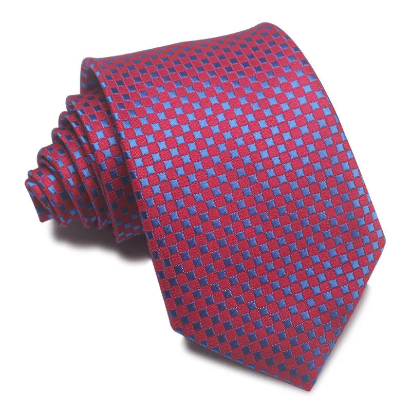 A man's striped formal tie in an arrow style, showing the jacquard texture and width of 7-8 cm.