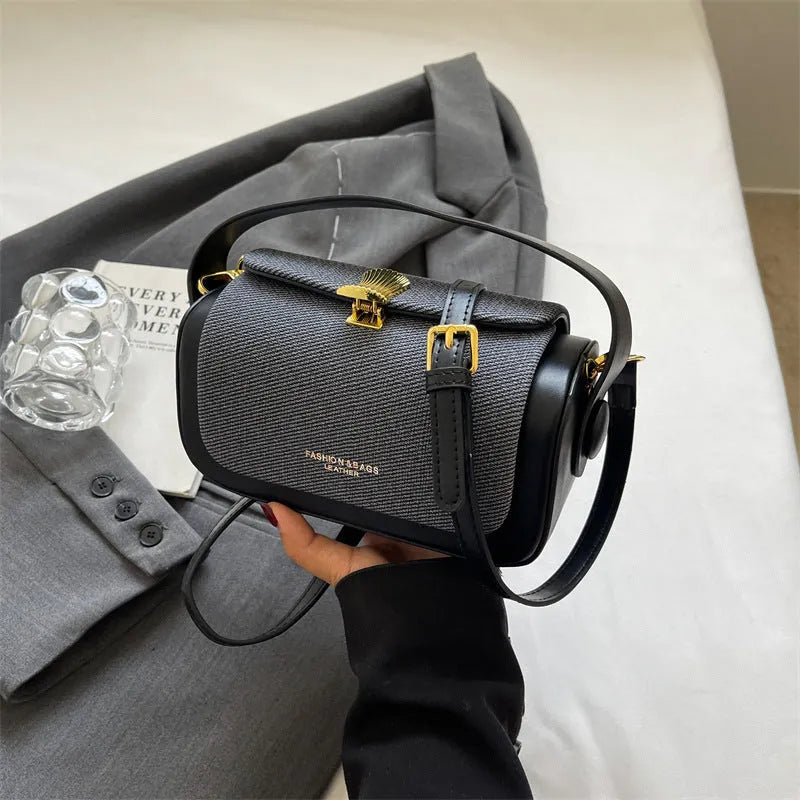 Women's crossbody messenger bag in PU with horizontal square shape and contrast stitching