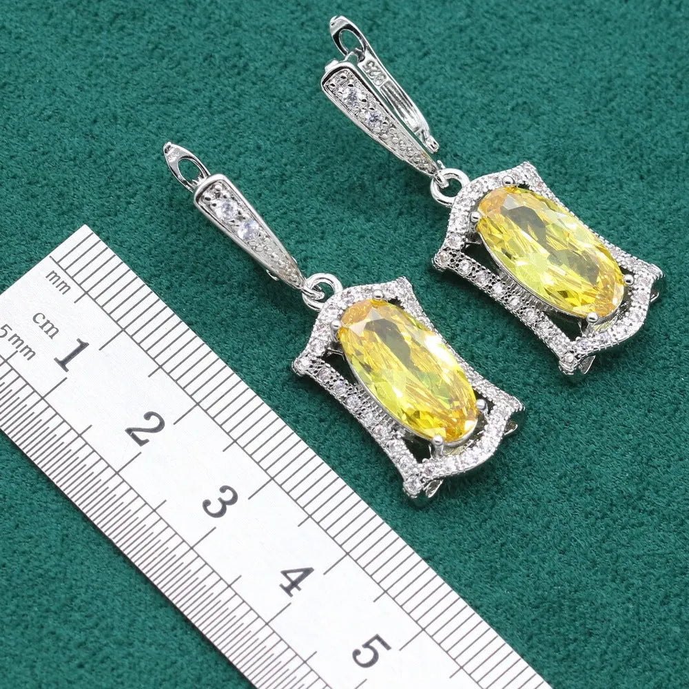 Anti-allergy zircon jewellery set with necklace, earrings, ring and bracelet in olive or yellow colours