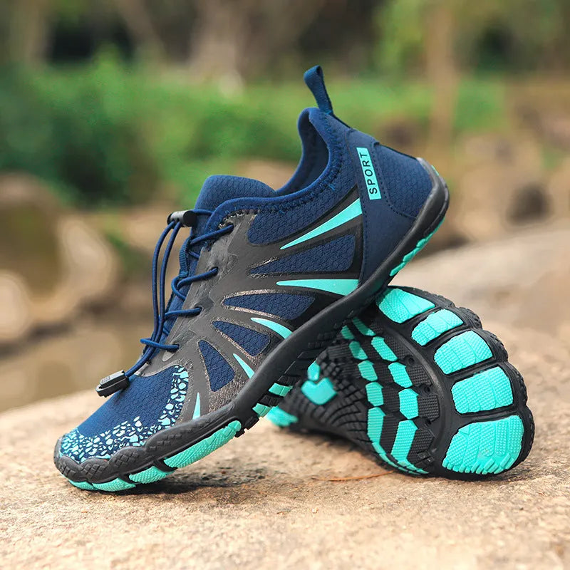 Men's and women's outdoor breathable quick-drying mesh shoes with non-slip rubber sole and low-top lace-up design