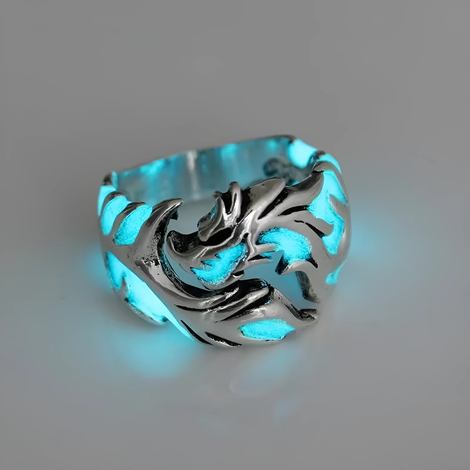 Adjustable Chinese dragon ring with luminous pattern in antique silver blue and green