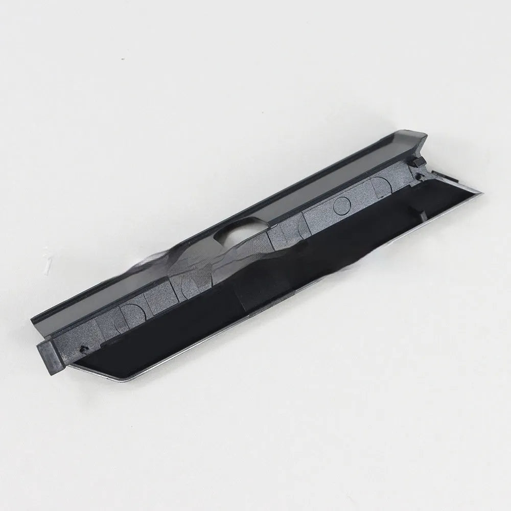 Black and white hard drive baffle bin cover for 3.5-inch computer drives