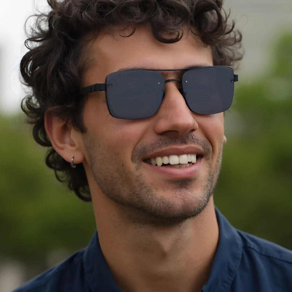 Men's vintage sunglasses with UV400 protection in gold double grey colour with PC frames