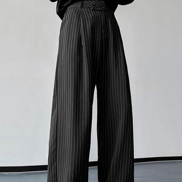 Men's black casual trousers with vertical stripes and pleated front in high-elasticity fabric