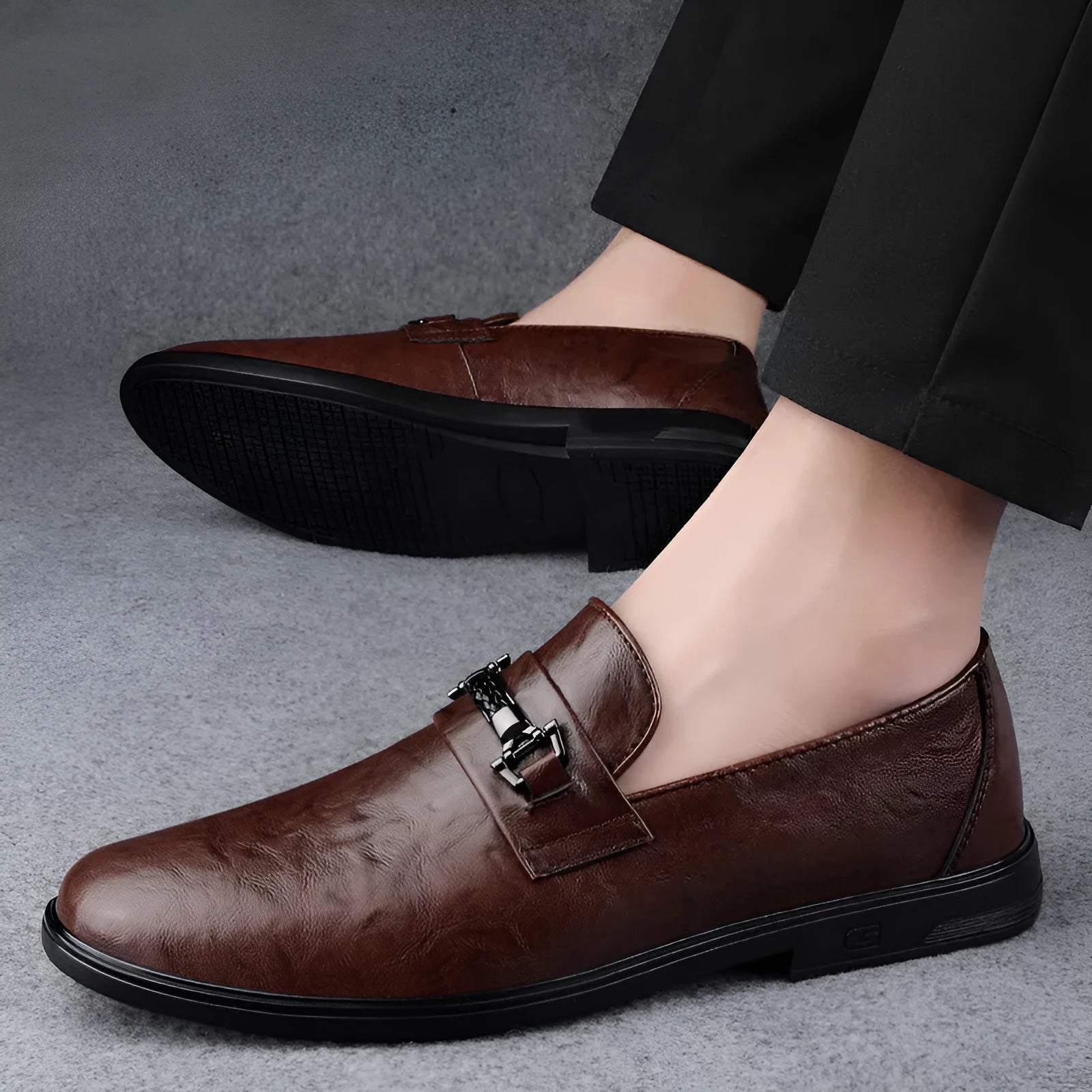 Gentleman formal wear low-top slip-on cowhide shoes, black, with round toe and chunky heel