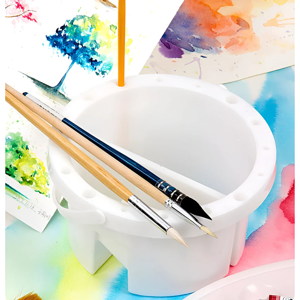 White plastic brush holder with 16.5cm diameter for painting brush storage