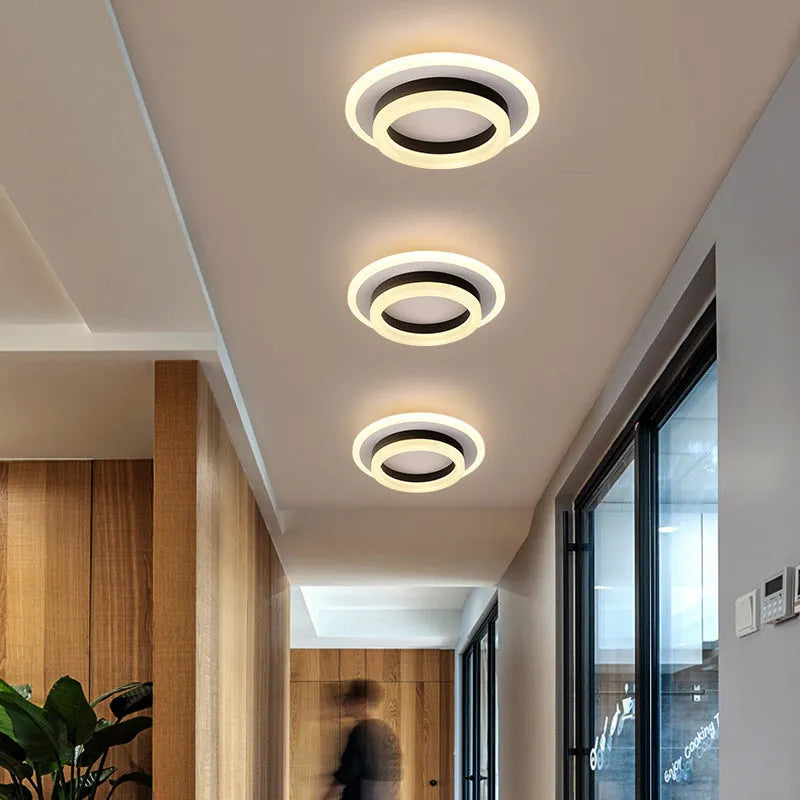 Modern simple LED ceiling light in black or gold, round or square shape, for corridors and hallways.
