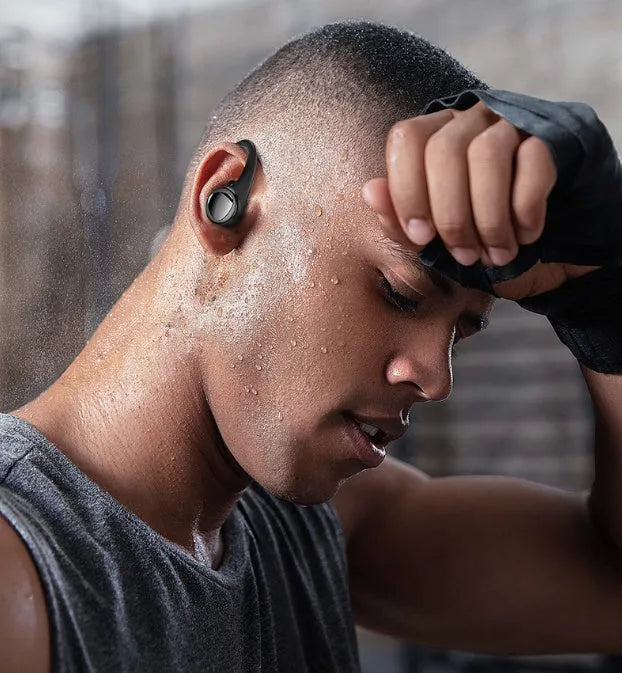 True wireless in-ear earbuds with Bluetooth 5.2, noise cancellation, Type-C charging case, black colour
