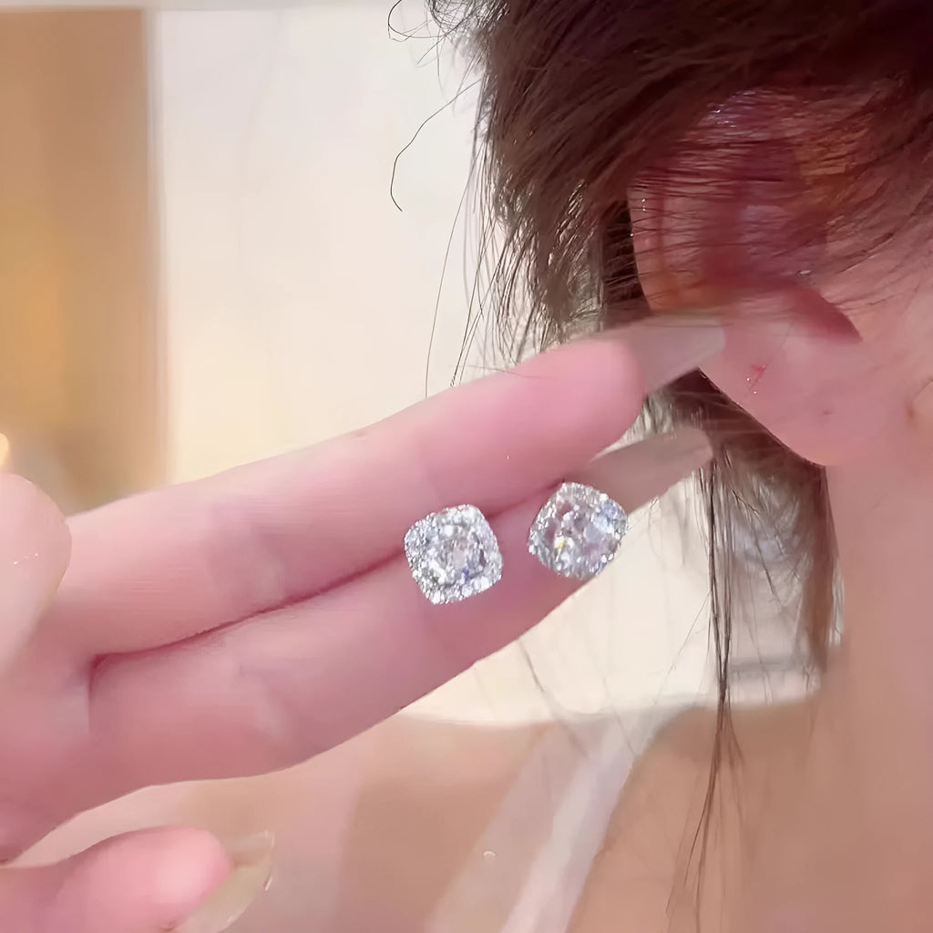 Square diamond geometric earrings in silver and gold alloy with quadrilateral design