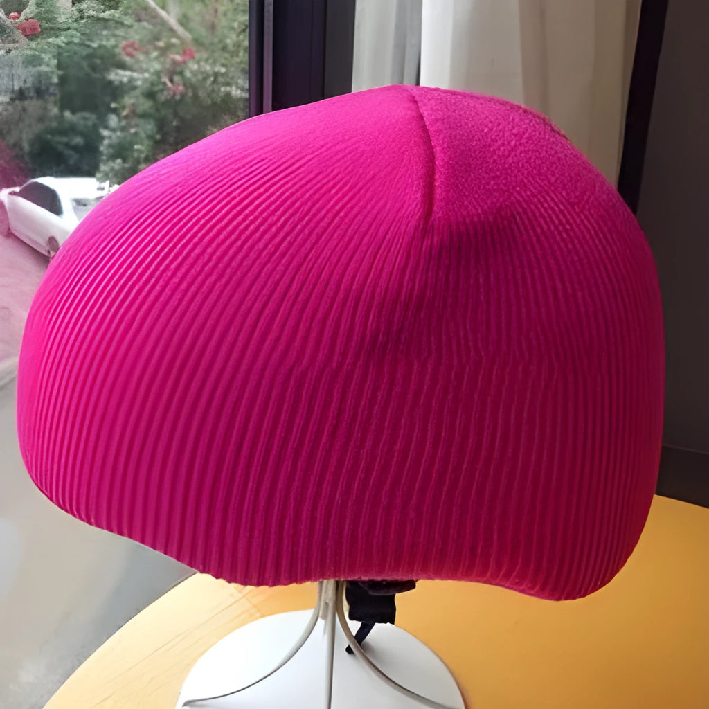 L-sized ski helmet with a knitted decorative cover and matching beanie in a choice of 15 colours.