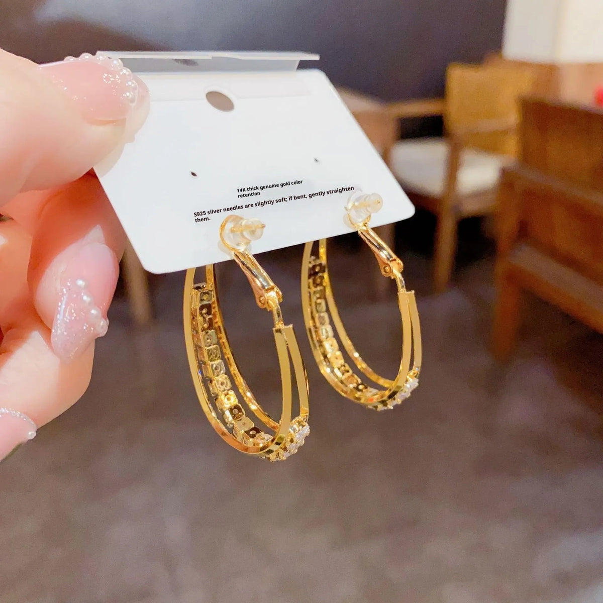 Zircon oval earrings in thick gold plated copper with geometric round shape, fashion OL style