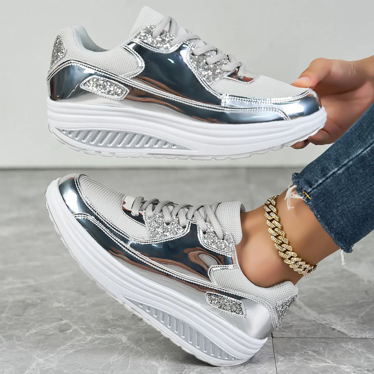 Women's outdoor travel leisure shoes in gold with mesh upper and round toe
