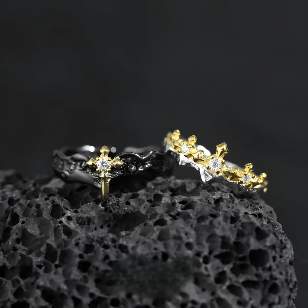 Princess Knight adjustable silver ring in white gold or black gold electroplated finish.