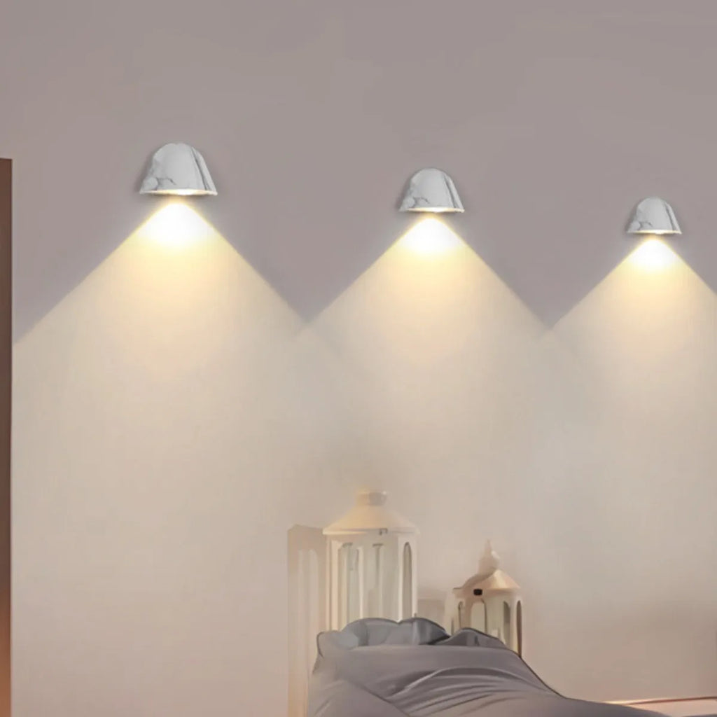 IP65 outdoor wall lamp in aluminium with 5W LED and choice of black, platinum, black gold, spot white, or ceramic white finish