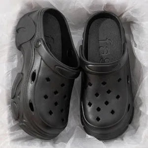 Men's summer outdoor EVA hole slippers in black with non-slip injection-moulded sole and closed toe cap